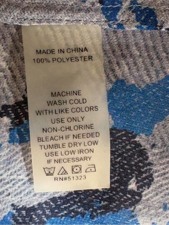 Vince Camuto Blue & Gray Camouflage Print Button-Up Blouse - Picture 5 of 5